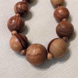 Gorgeous 11" vintage wooden beaded necklace
